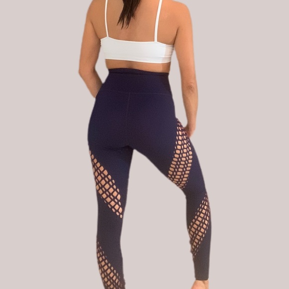 💥 Laser cut Leggings 💥 - Picture 9 of 10